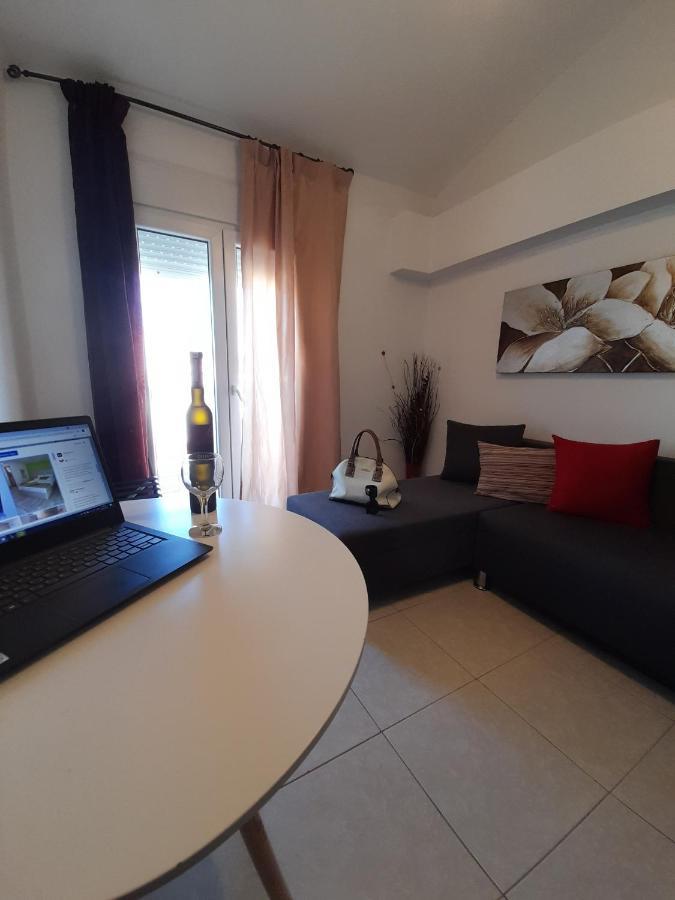 El Sol Apartment Néa Péramos Bagian luar foto