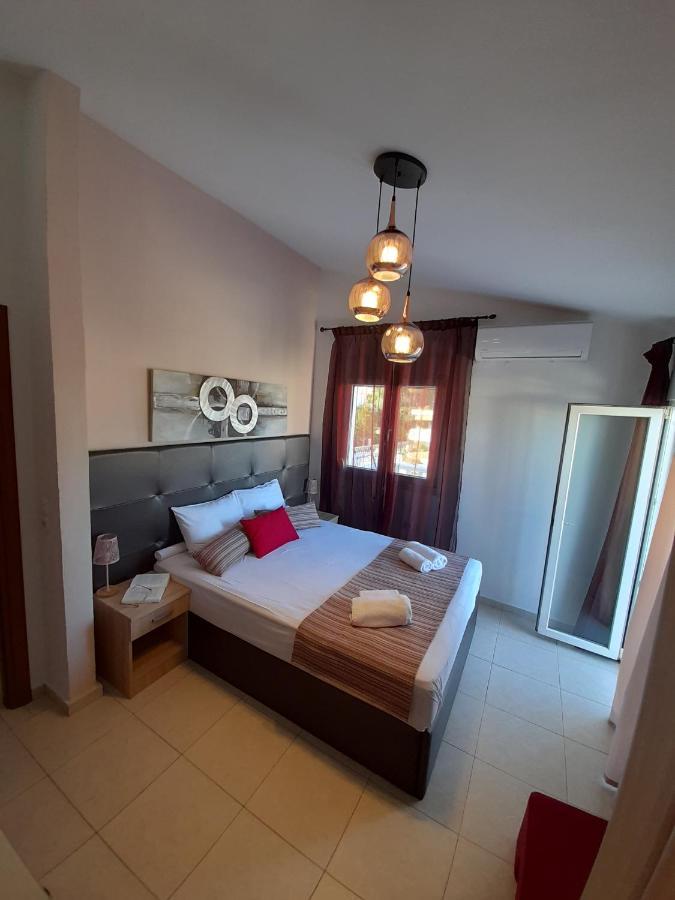 El Sol Apartment Néa Péramos Bagian luar foto