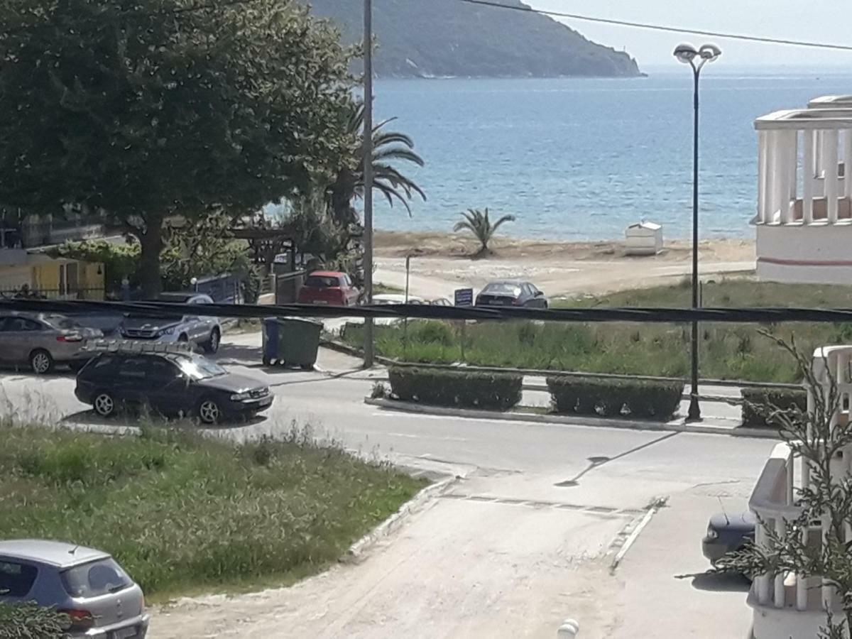 El Sol Apartment Néa Péramos Bagian luar foto