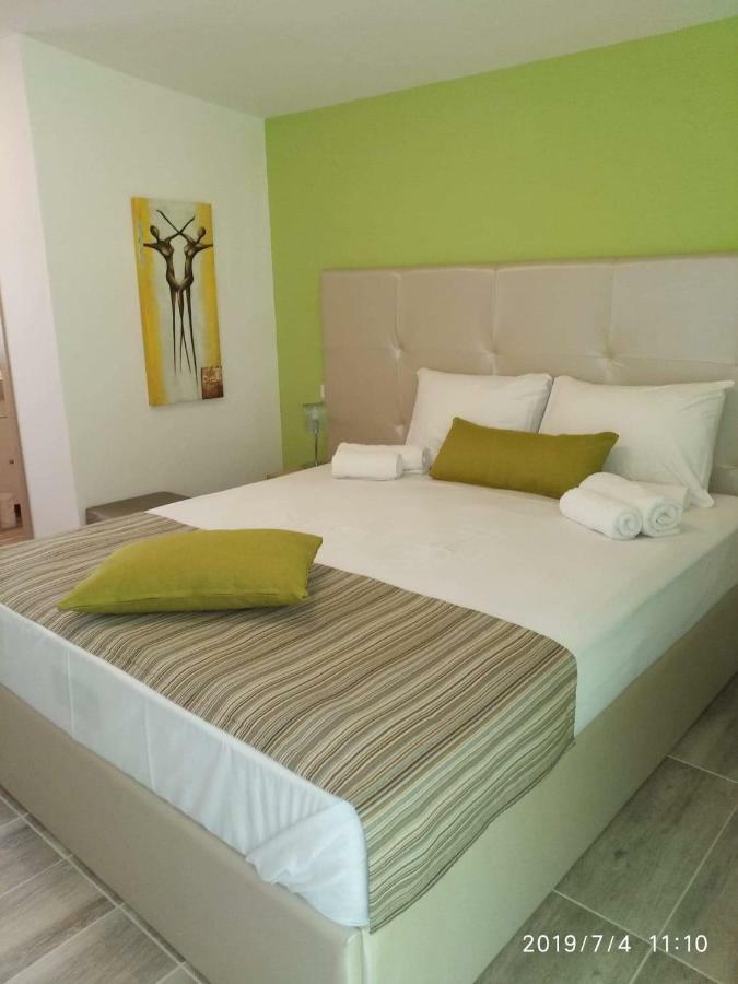 El Sol Apartment Néa Péramos Bagian luar foto