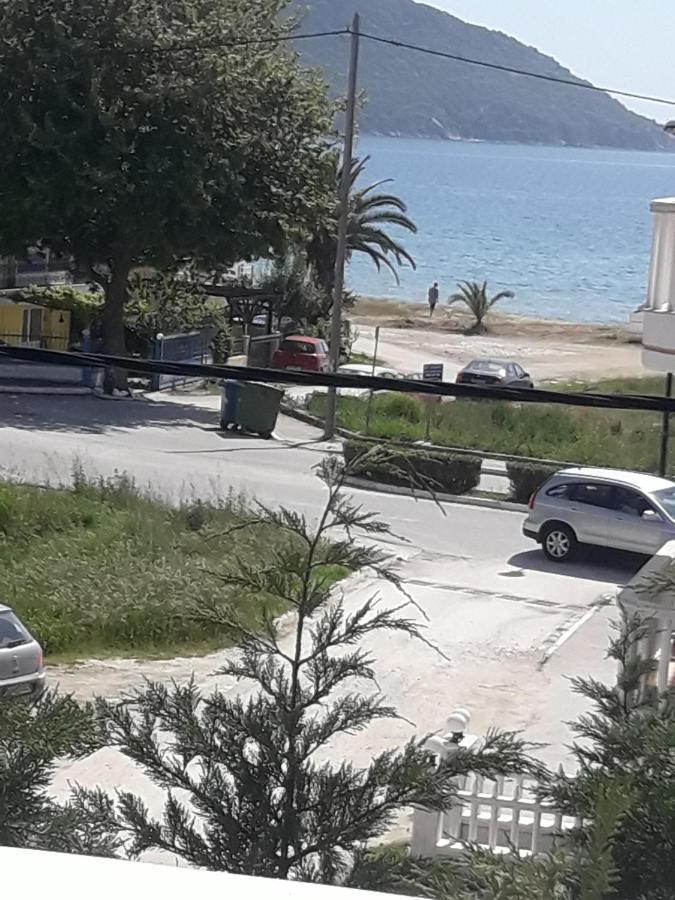 El Sol Apartment Néa Péramos Bagian luar foto
